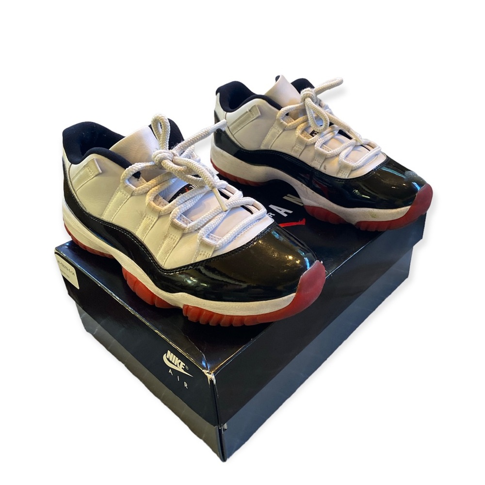 Air Jordan 11 Retro Low “Concord Bred” Size 8 Men